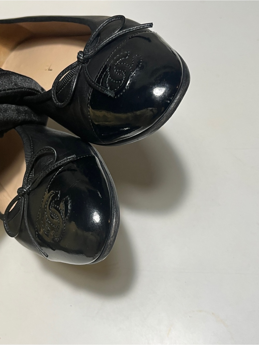 CHANEL Black Leather Ballet Flats with Patent Cap Toe and Logo - Picture 2 of 14